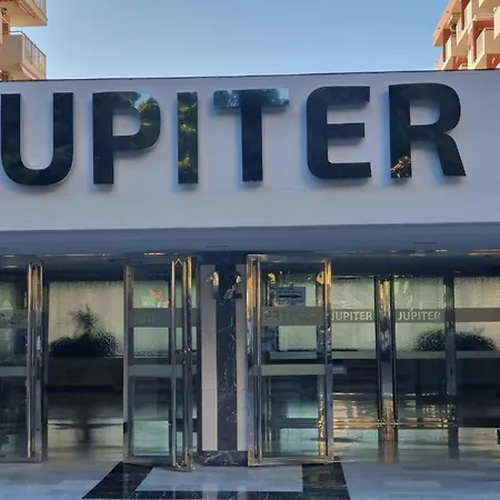 Jupiter Minerva アパート ベナルマデナ